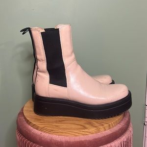 Vagabond White Tara Platform Boots